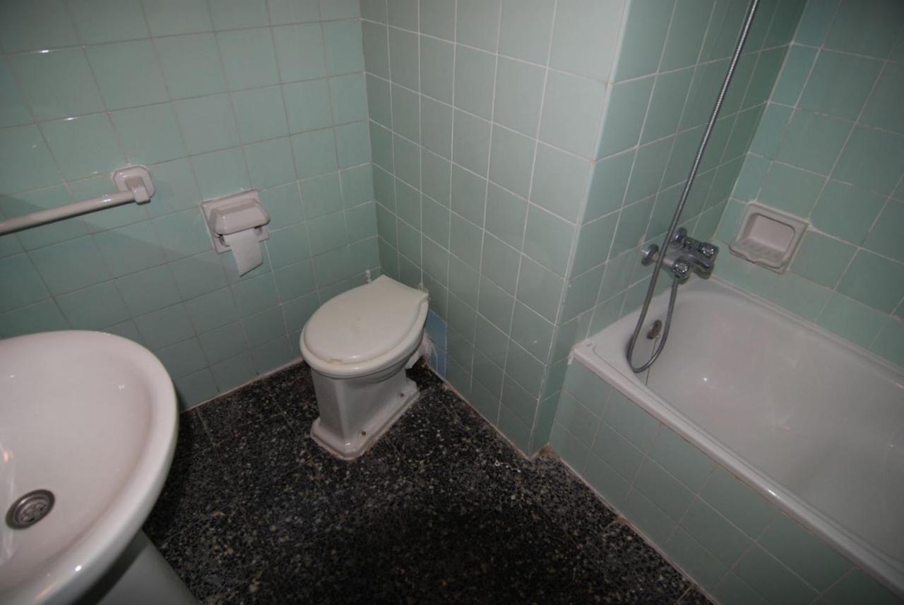 Aries Basic Apartment Salou Bagian luar foto