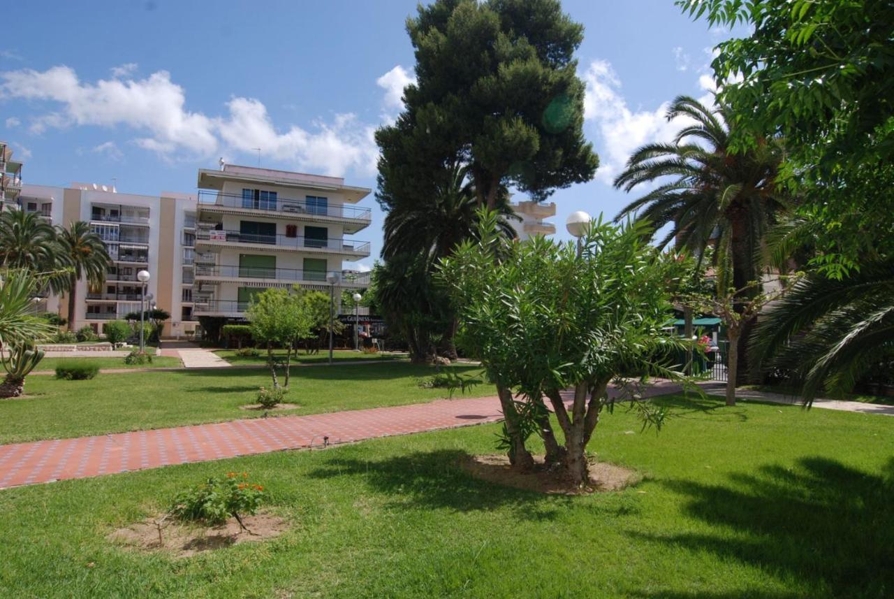 Aries Basic Apartment Salou Bagian luar foto