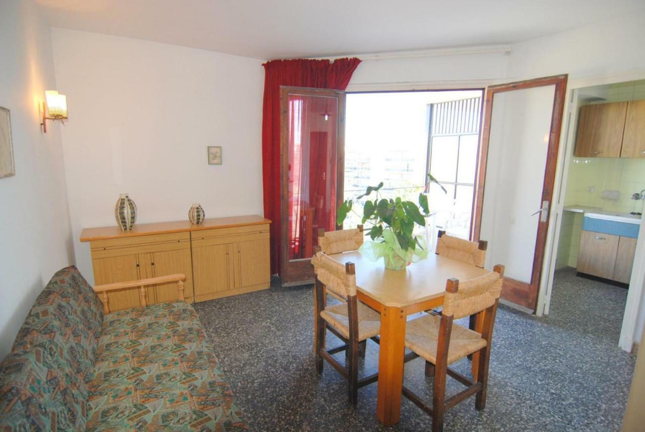 Aries Basic Apartment Salou Bagian luar foto