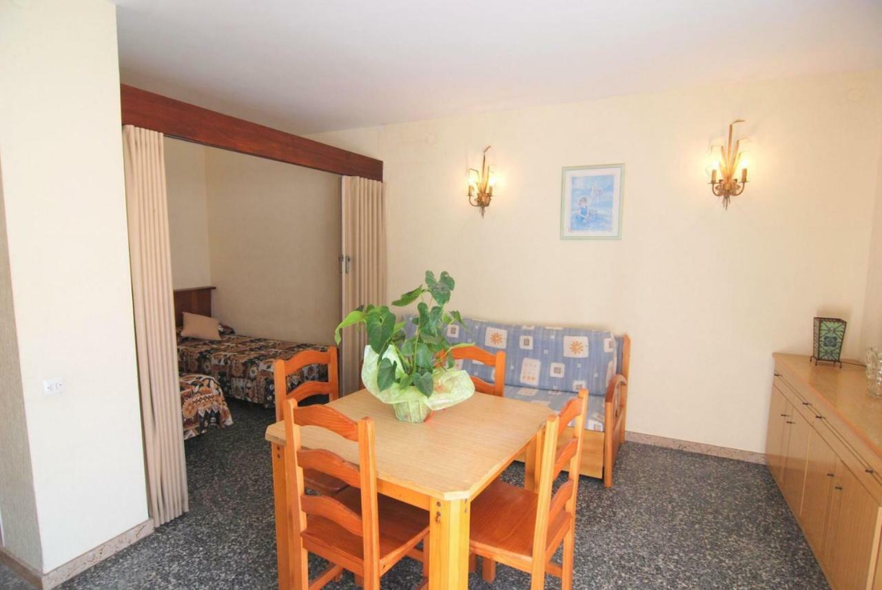 Aries Basic Apartment Salou Bagian luar foto